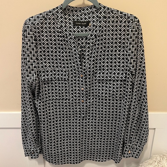 Ivanka Trump White and Black Women’s Mosaic Long Sleeve Blouse - Picture 1 of 7